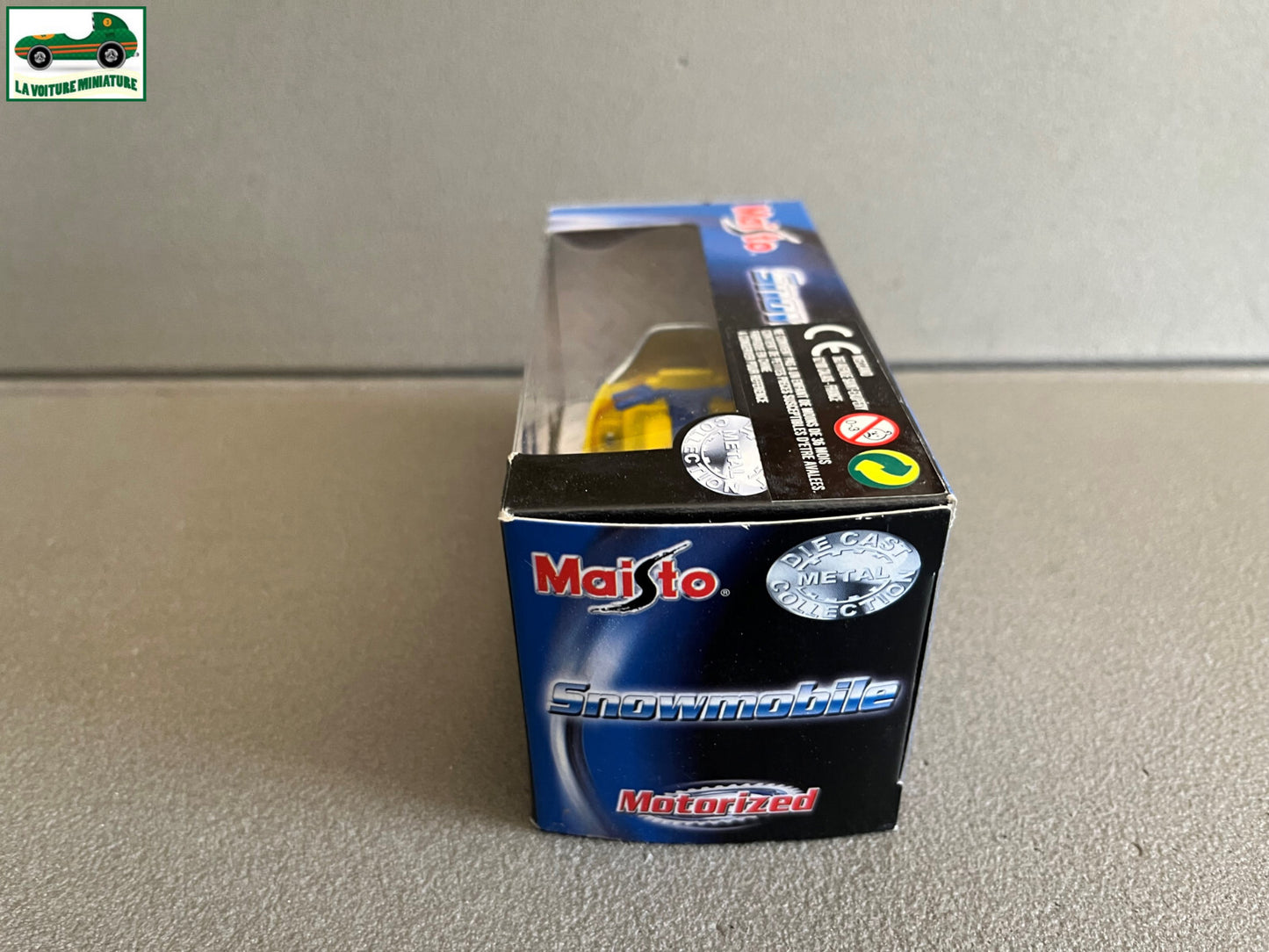 Voiture Miniature Maisto Motorized Snowmobile Scooter des neiges