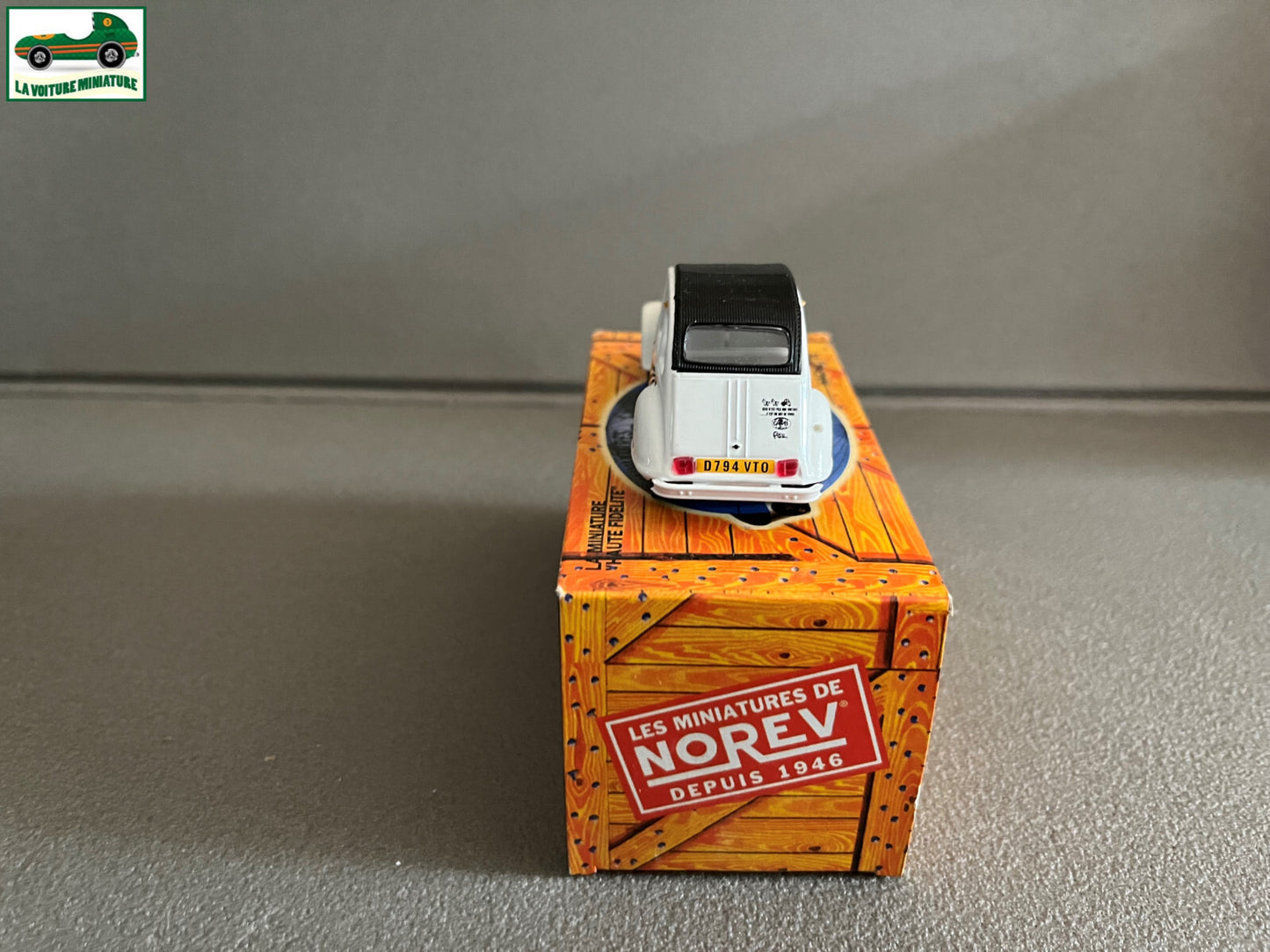 Voiture miniature Citroen 2cv Wella 1987 Norev Hachette au 1/43