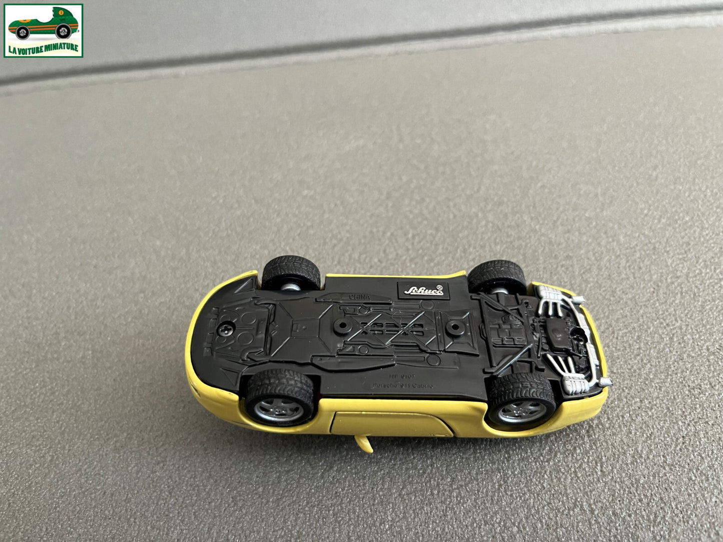 Voiture Miniature Porsche 911 Cabrio Schuco au 1/43