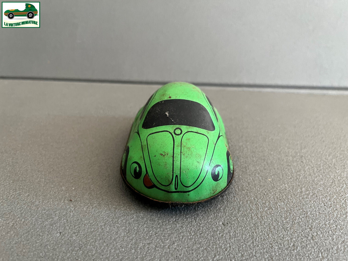 Ancienne Miniature Voiture Tole Clé Mécanisme Volkswagen Beetle Kovap Epave