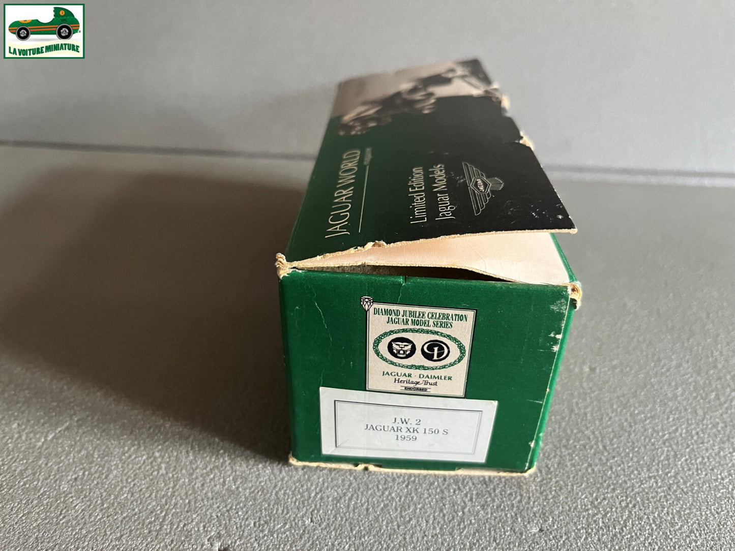 Voiture Miniature Diamond Jubilee Series Jaguar Model XK 150 au 1/43