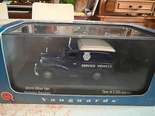 Voiture miniature Morris Minor Van Vanguards au 1/43