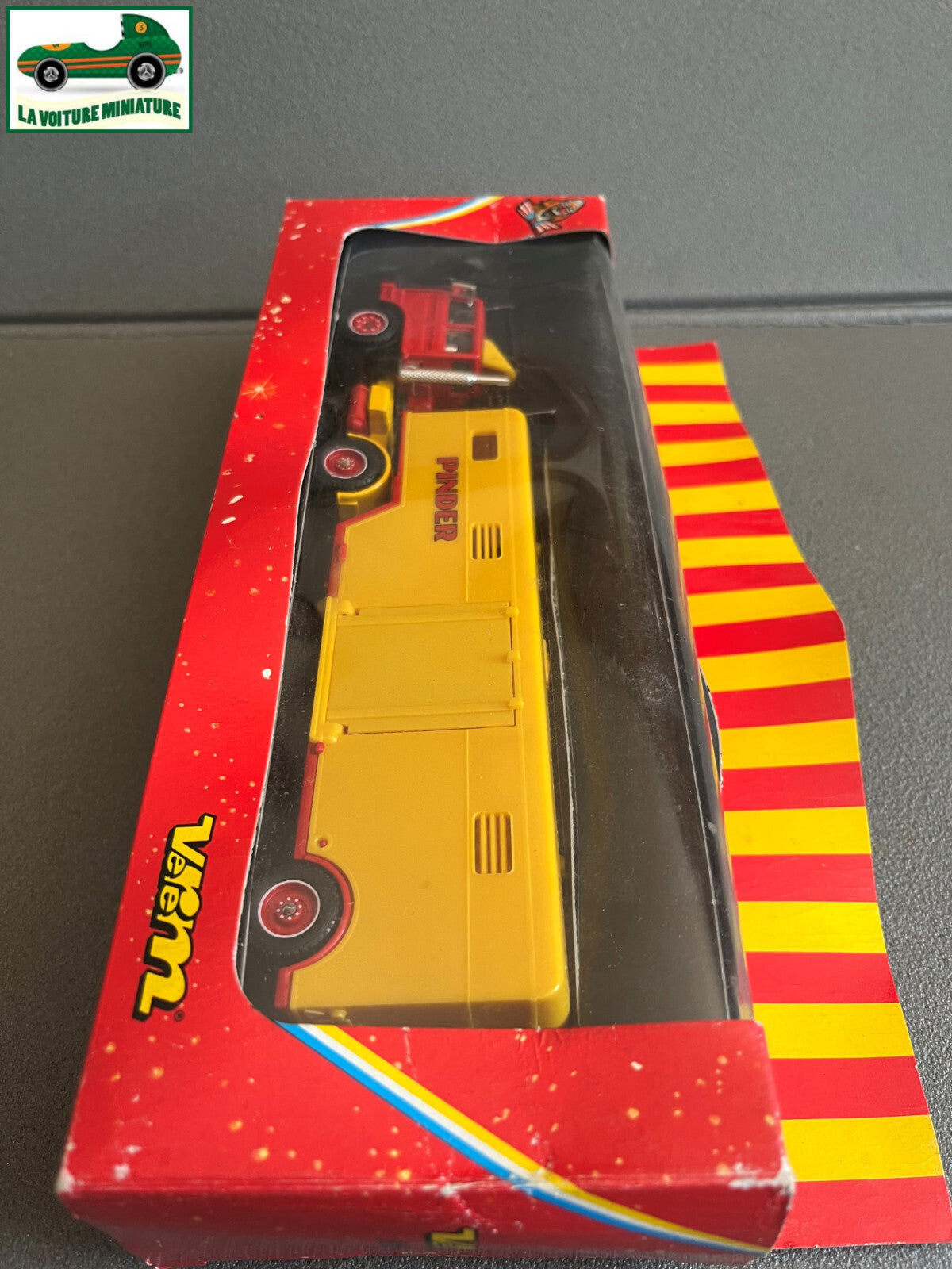 Voiture Miniature Semi Remorque Renault Transport Chevaux Pinder Verem 802 1/50
