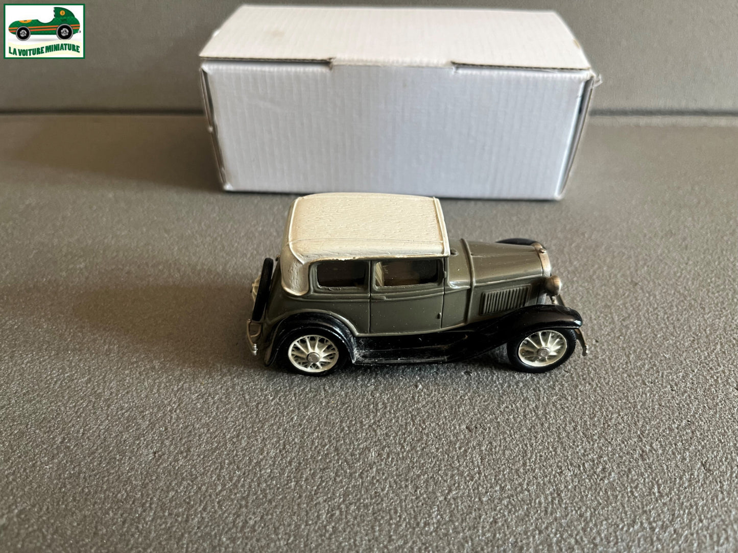 Voiture Miniature Ford Victoria 1930 Brooklin Models Canada au 1/43