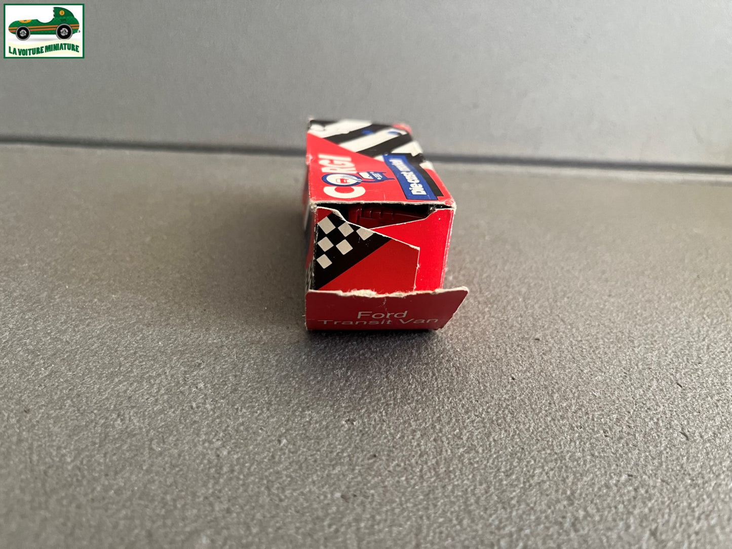 Ancienne Voiture Miniature Corgi Ford Transit Made GT Britain Echelle Majorette