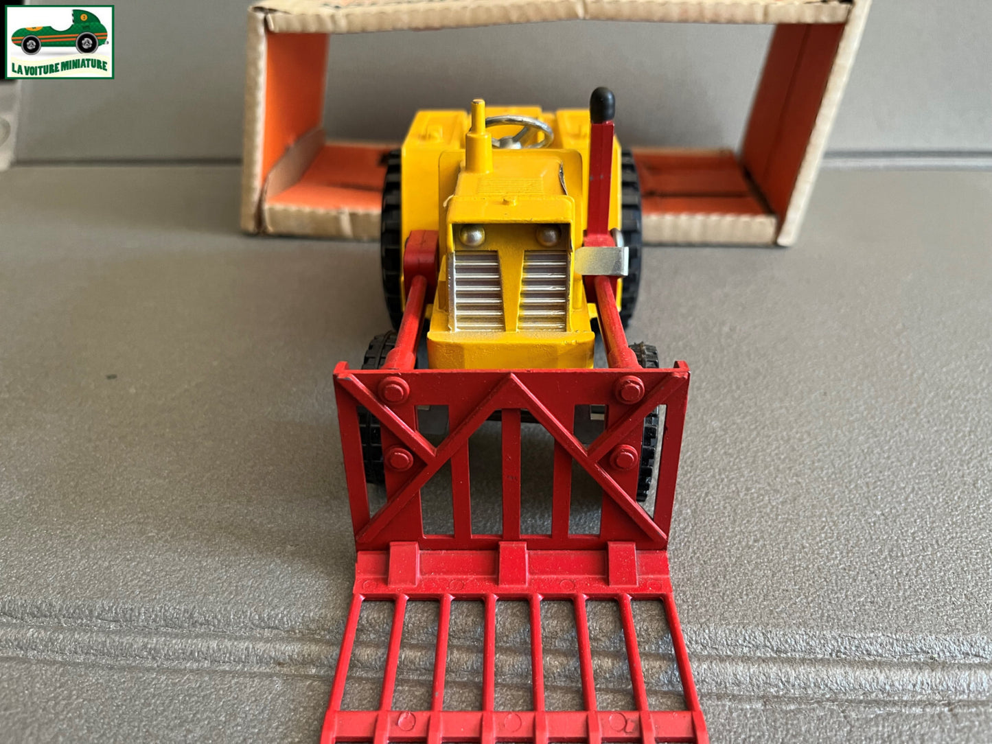 Ancienne Miniature Tracteur Tugster Jumbo Buck Rake Tractor Tri-Ang Toys England