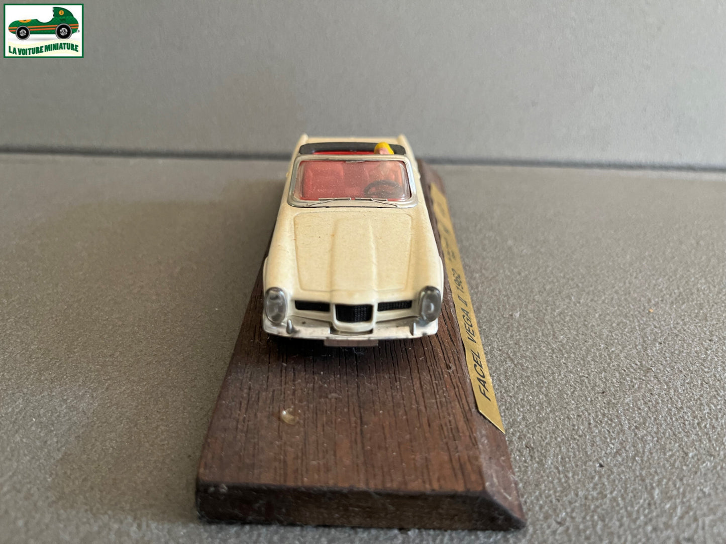 Ancienne Miniature Voiture Facel Vega II 1968 French Style Solido Bois 1/43