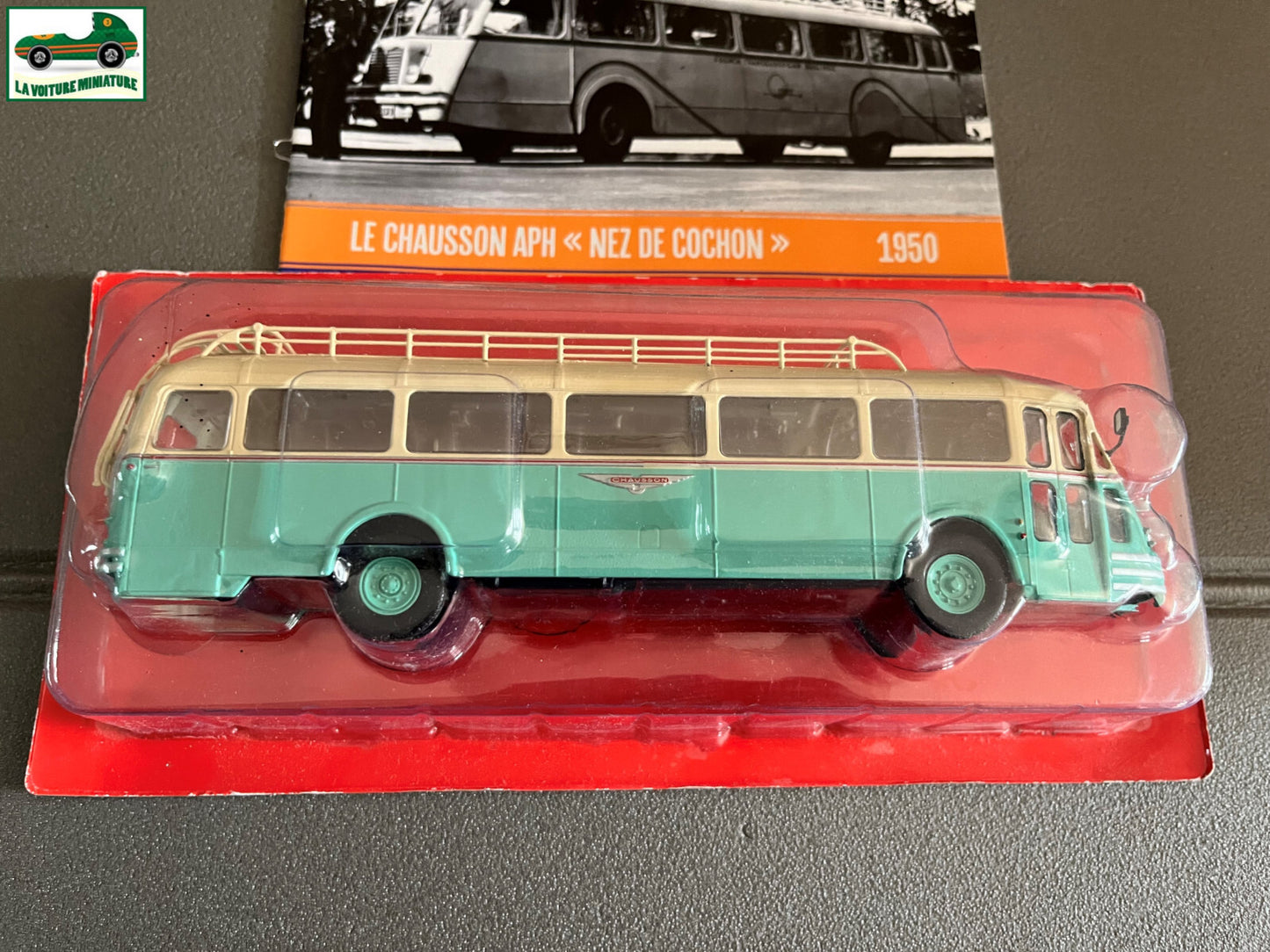 Voiture miniature Chausson APH Nez de Cochon 1/43 Autobus Autocars du Monde