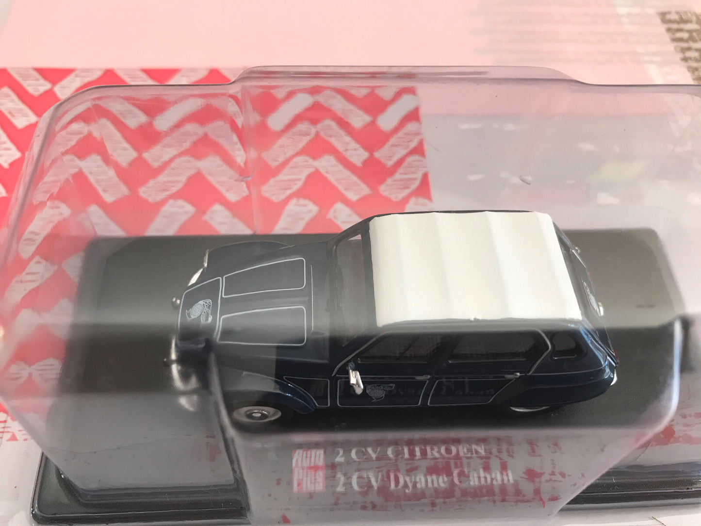 Voiture miniature Citroen 2cv 2 cv Dyane Caban Auto Plus Hachette 1/43
