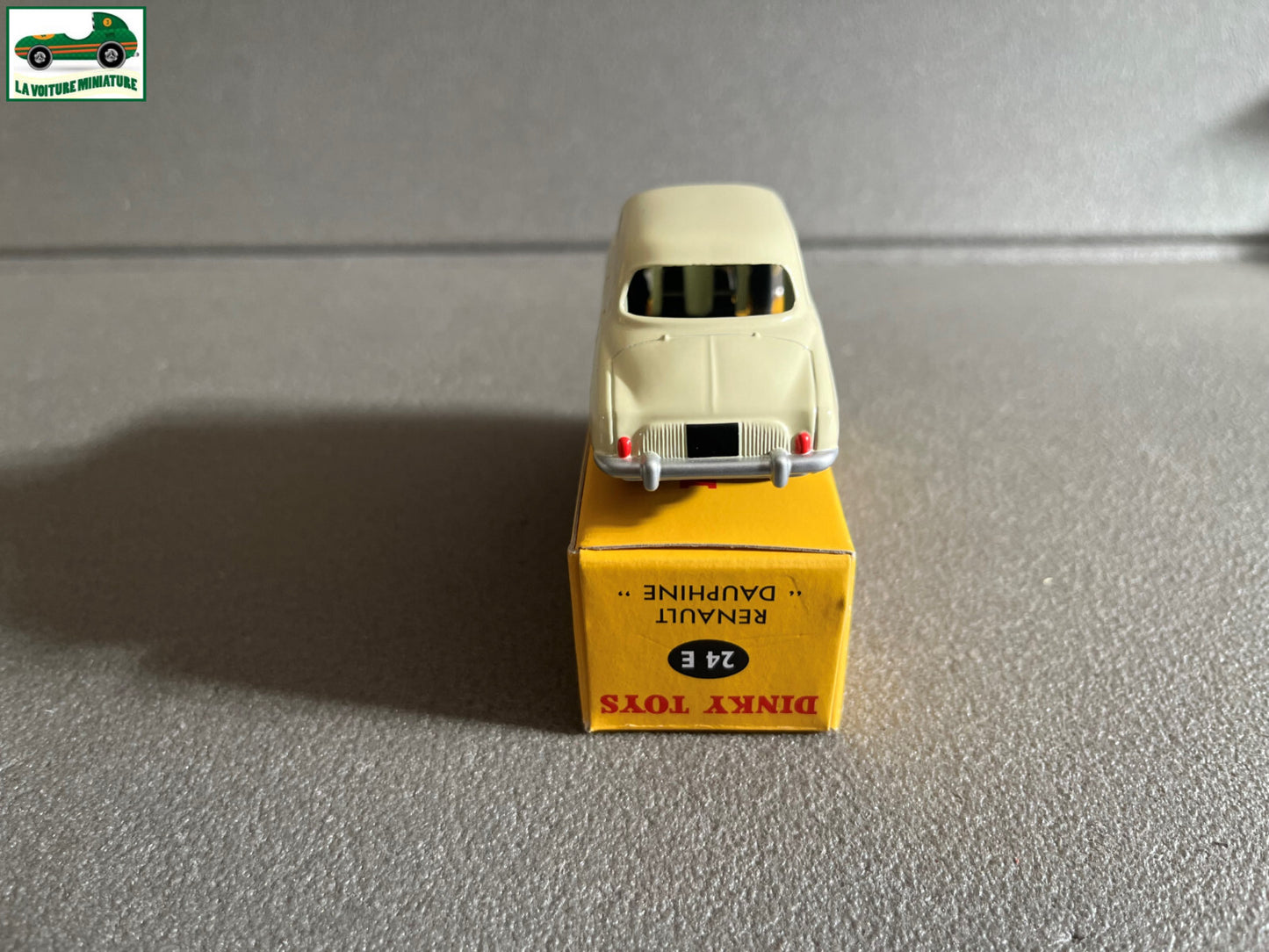 Voiture miniature Renault Dauphine 24E Dinky Toys Atlas