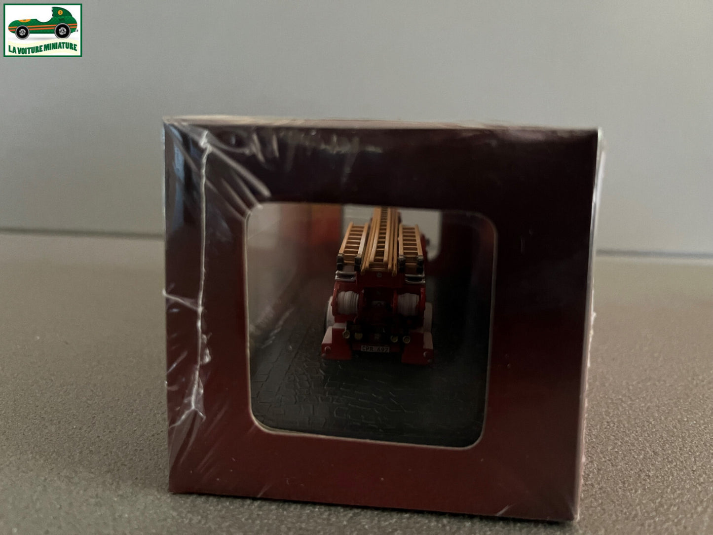 Voiture miniature Camion Pompiers Volvo B 11 Editions Atlas au 1/72