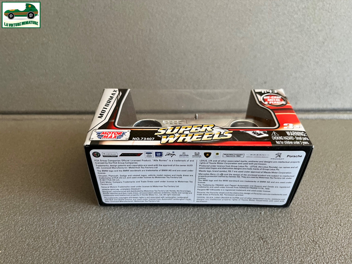 Voiture miniature 2005 Mercedes-Benz SLR McLaren Motor Max 1/43