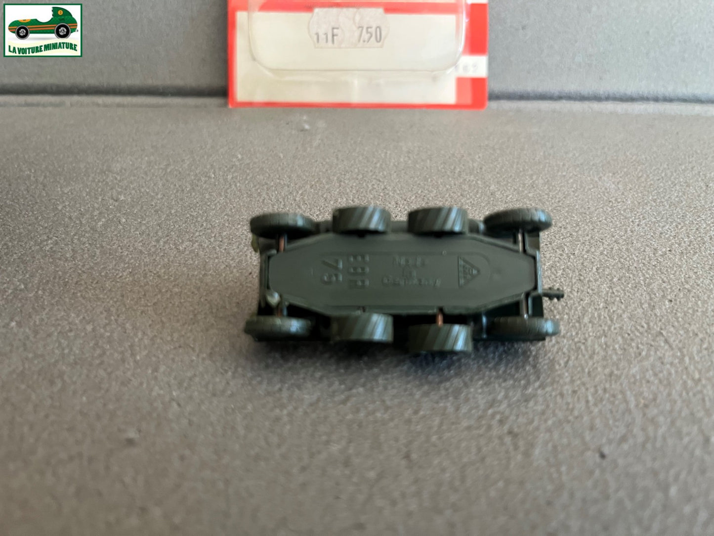 Miniature Engin Militaire Char Tank EBR 75 Roskopf 1/87 1/100 HO