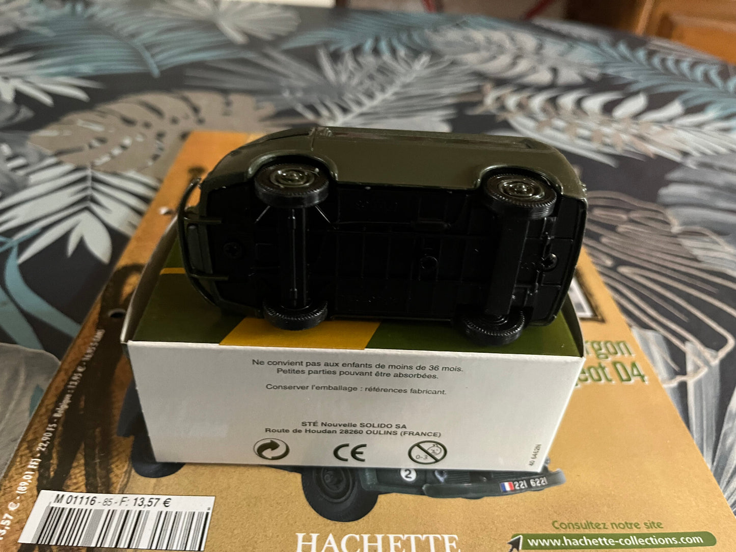 Chars et véhicules Militaires Solido Hachette Camion Fourgon Peugeot D4