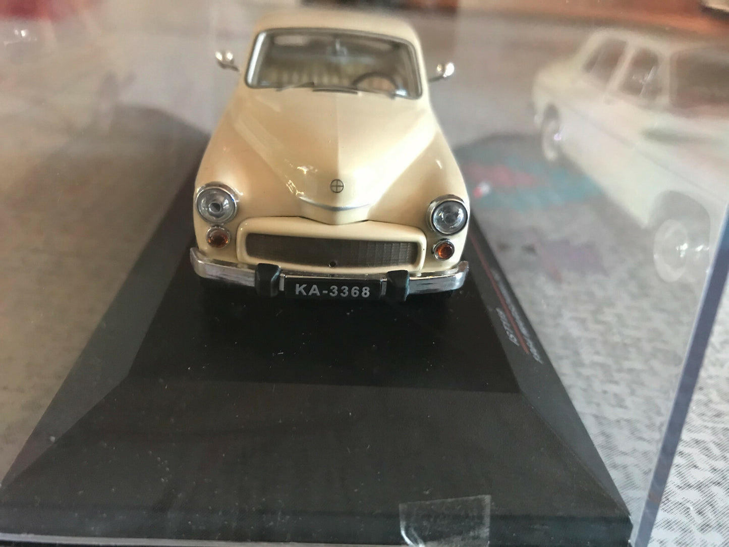 Voiture Miniature 1964 Warszawa 203 IST 119 au 1/43