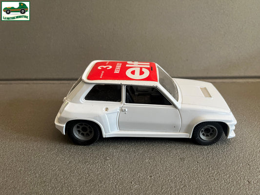 Ancienne Voiture Miniature Renault R5 Turbo Polistil au 1/22 Epave