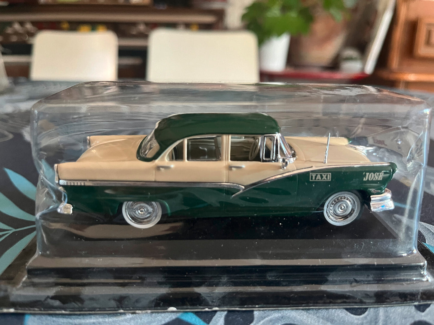 Voiture Miniature Ford Fairlane La Habana 1956 Taxi Du Monde au 1/43 Altaya