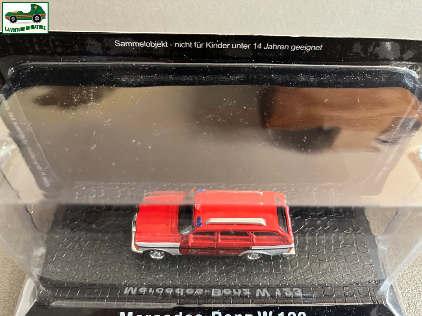 Miniature Voiture Camion de Pompiers Mercedes Benz W 123 DeAgostini au 1/72