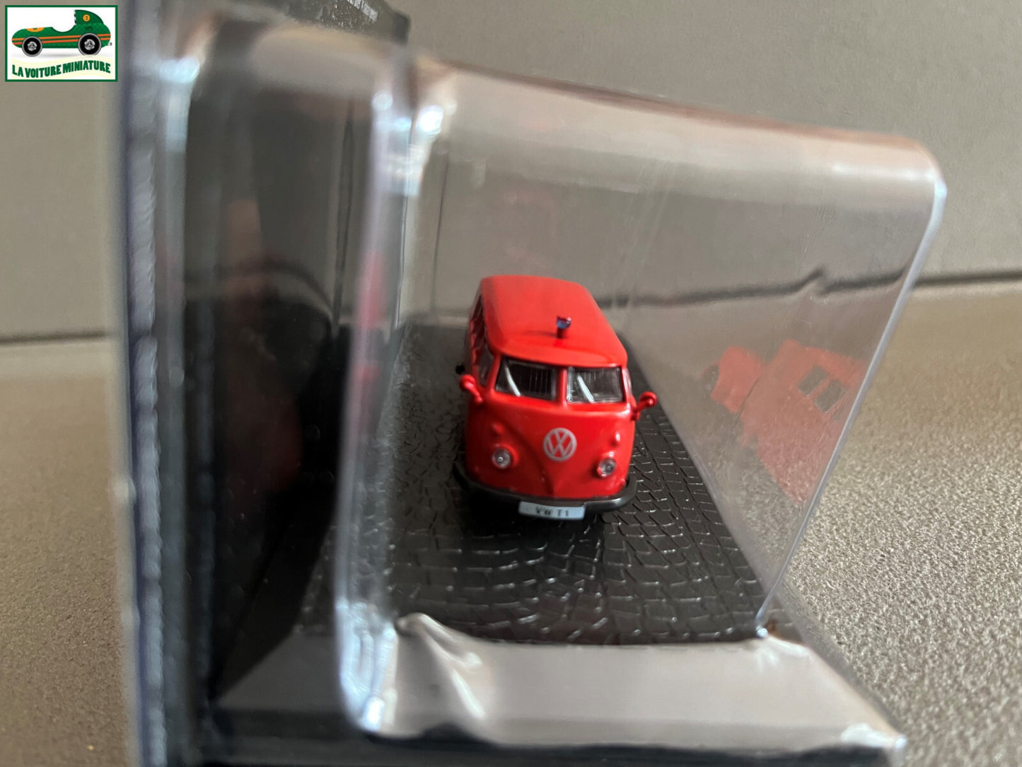 Miniature Voiture Camion de Pompiers Volkswagen T1 Combi DeAgostini au 1/72