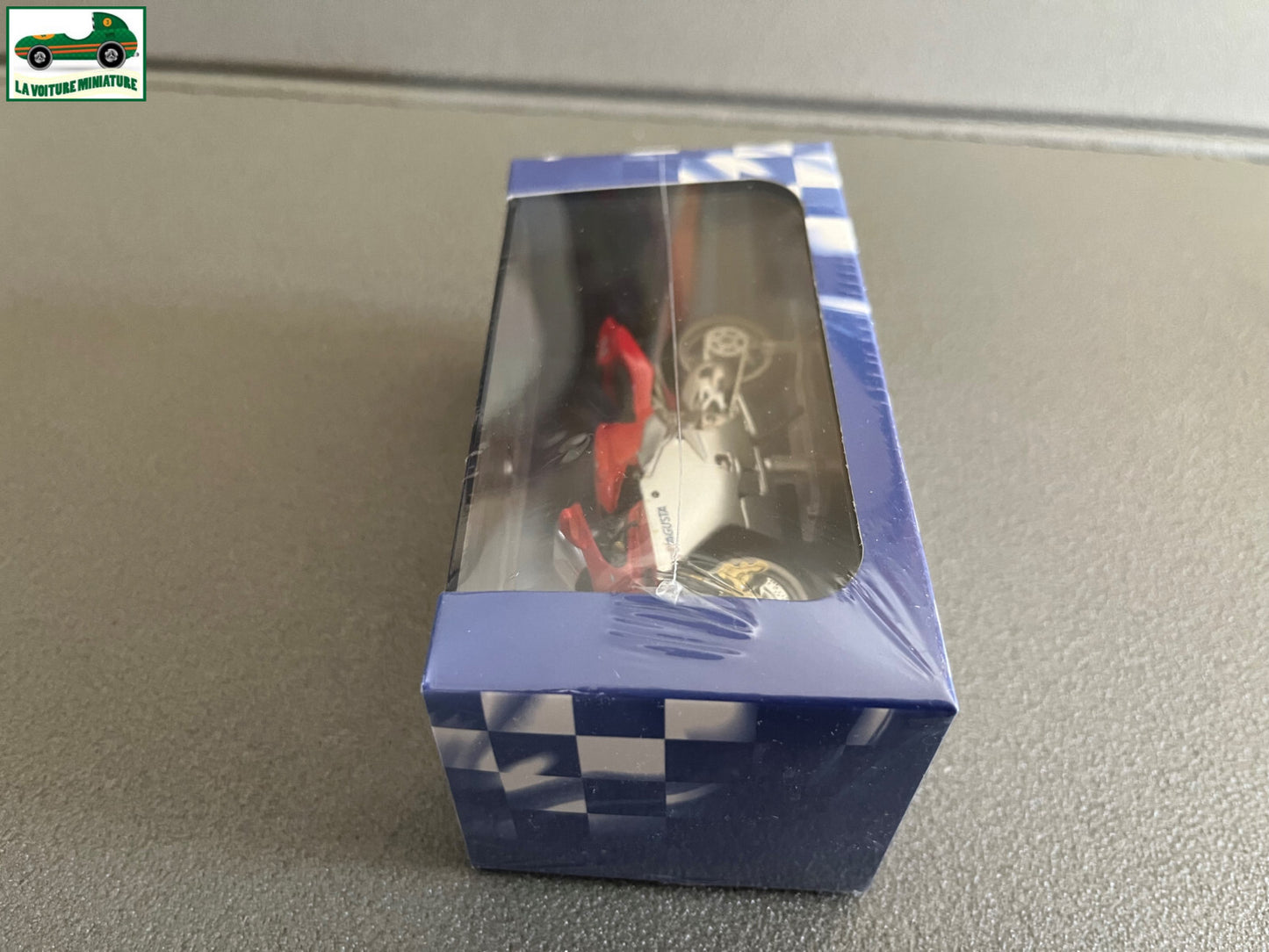 Moto miniature MV Agusta 750 F4 Editions Atlas Collection au 1/24