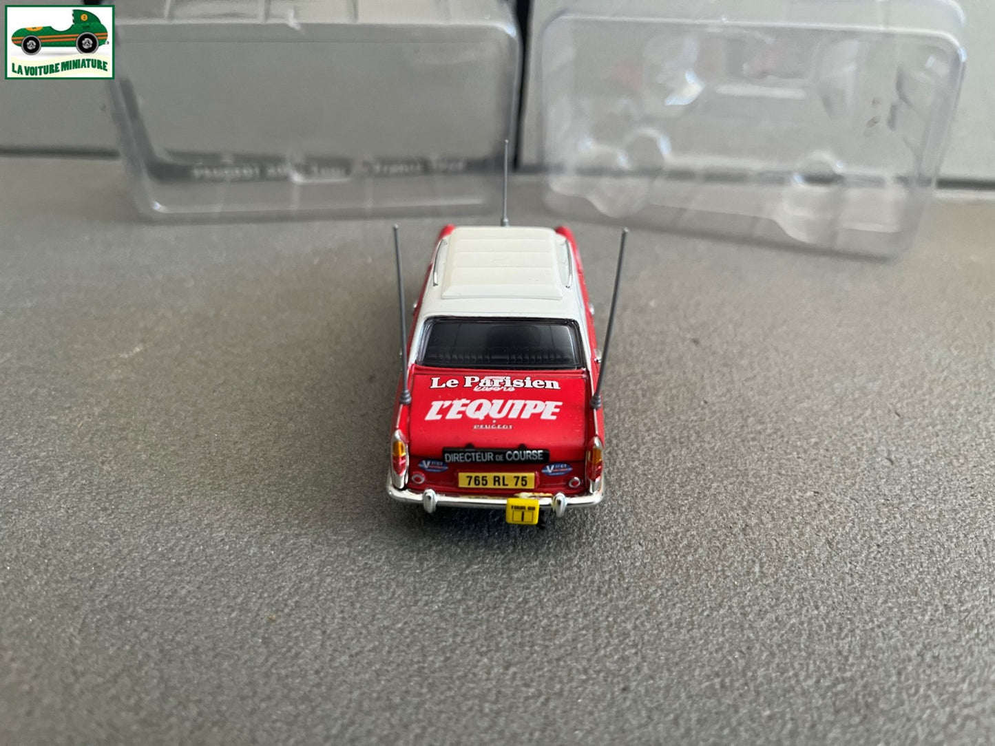 Voiture Miniature Peugeot 404 Tour de France 1968 Vélo Norev au 1/43