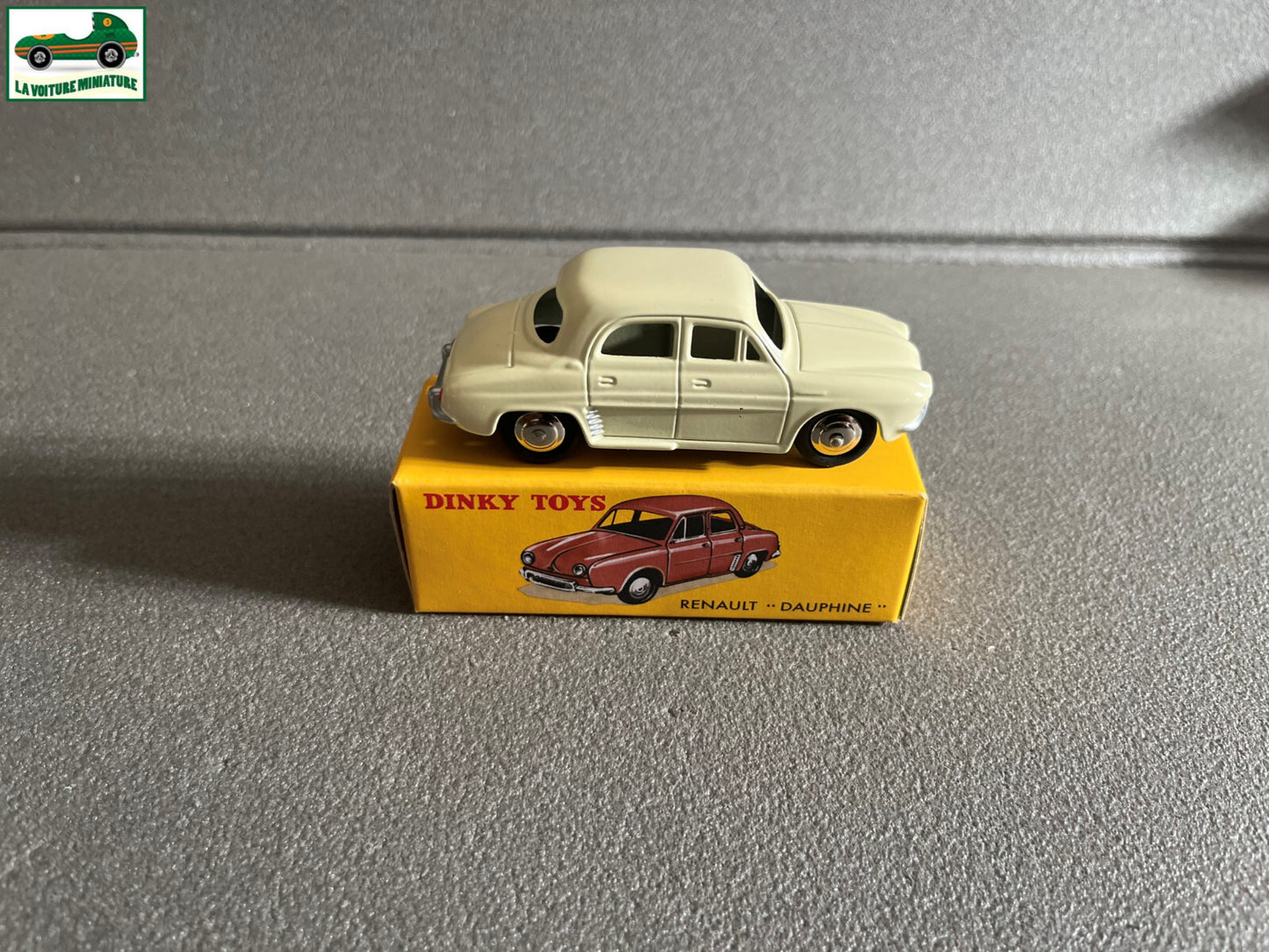 Voiture miniature Renault Dauphine 24E Dinky Toys Atlas