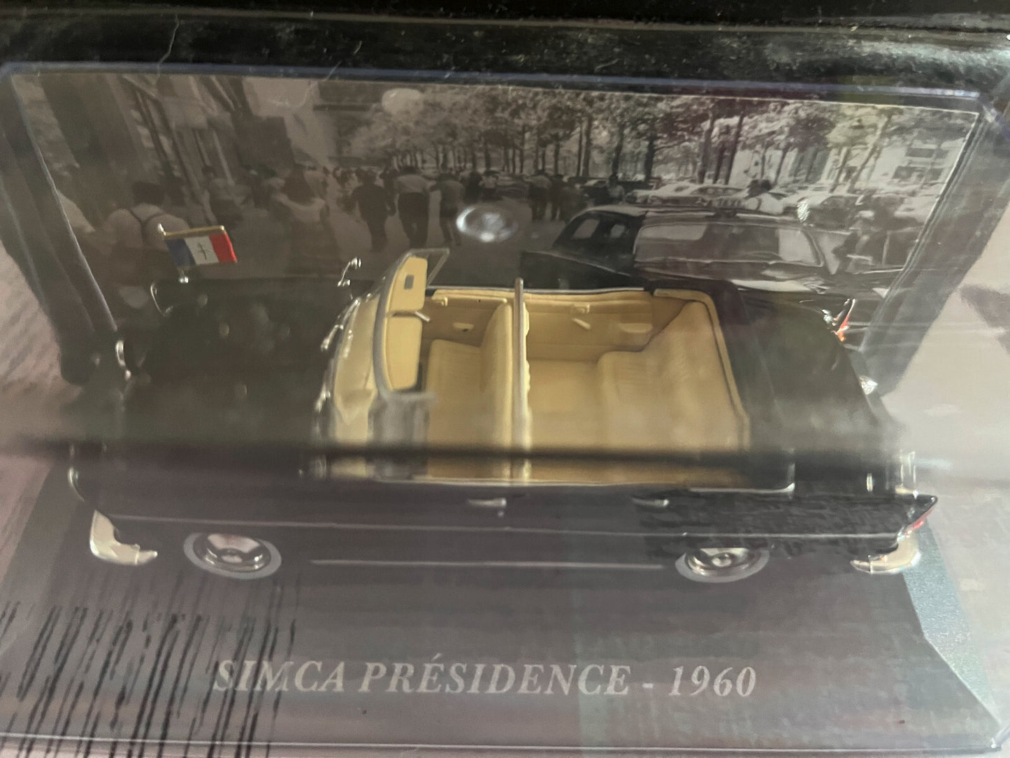 Voiture miniature Simca Presidence 1960 au 1/43
