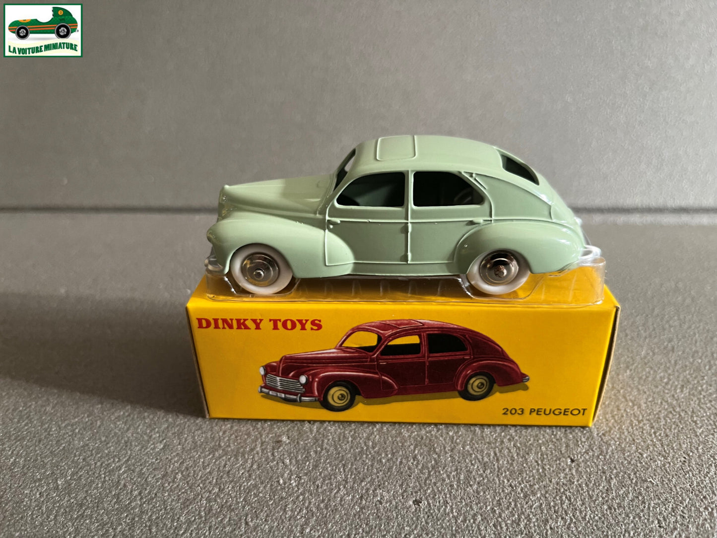 Voiture miniature Peugeot 203 24R Dinky Toys Atlas