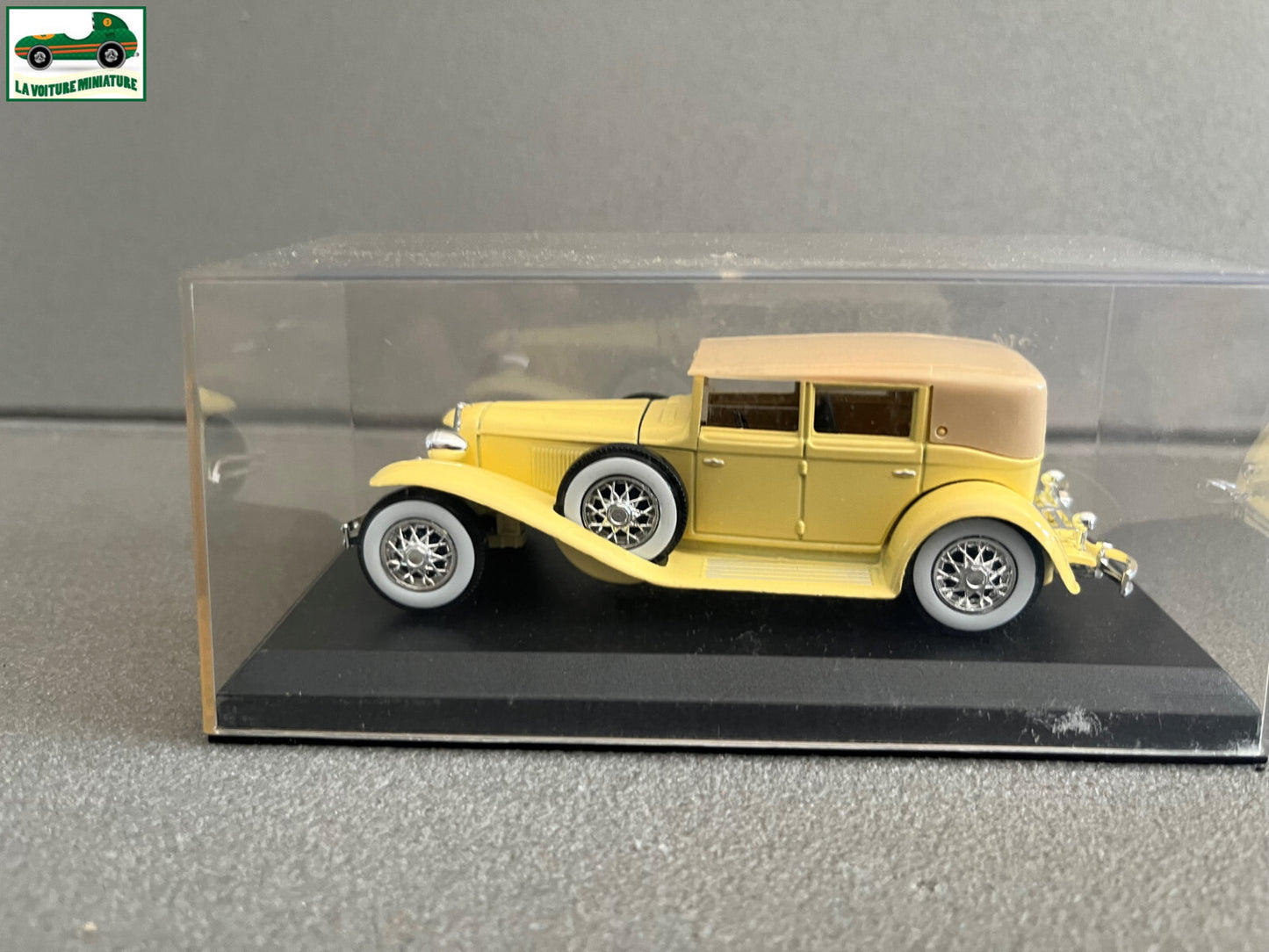 Voiture miniature Cord L 29 berline 1929 au 1/43