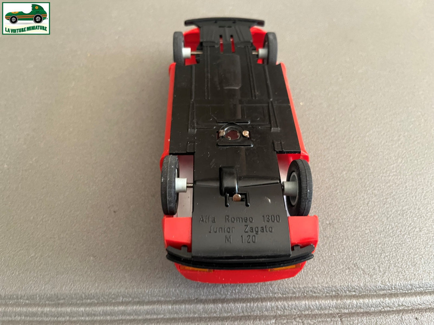 Ancienne Miniature Voiture Plastique Alfa Romeo 1300 Junior Zagato 1/20