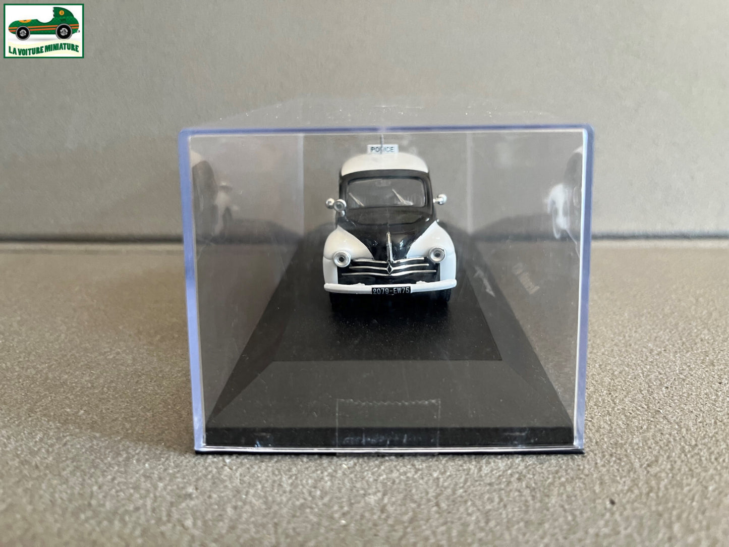 Voiture miniature Renault 4CV Police Paris au 1/43