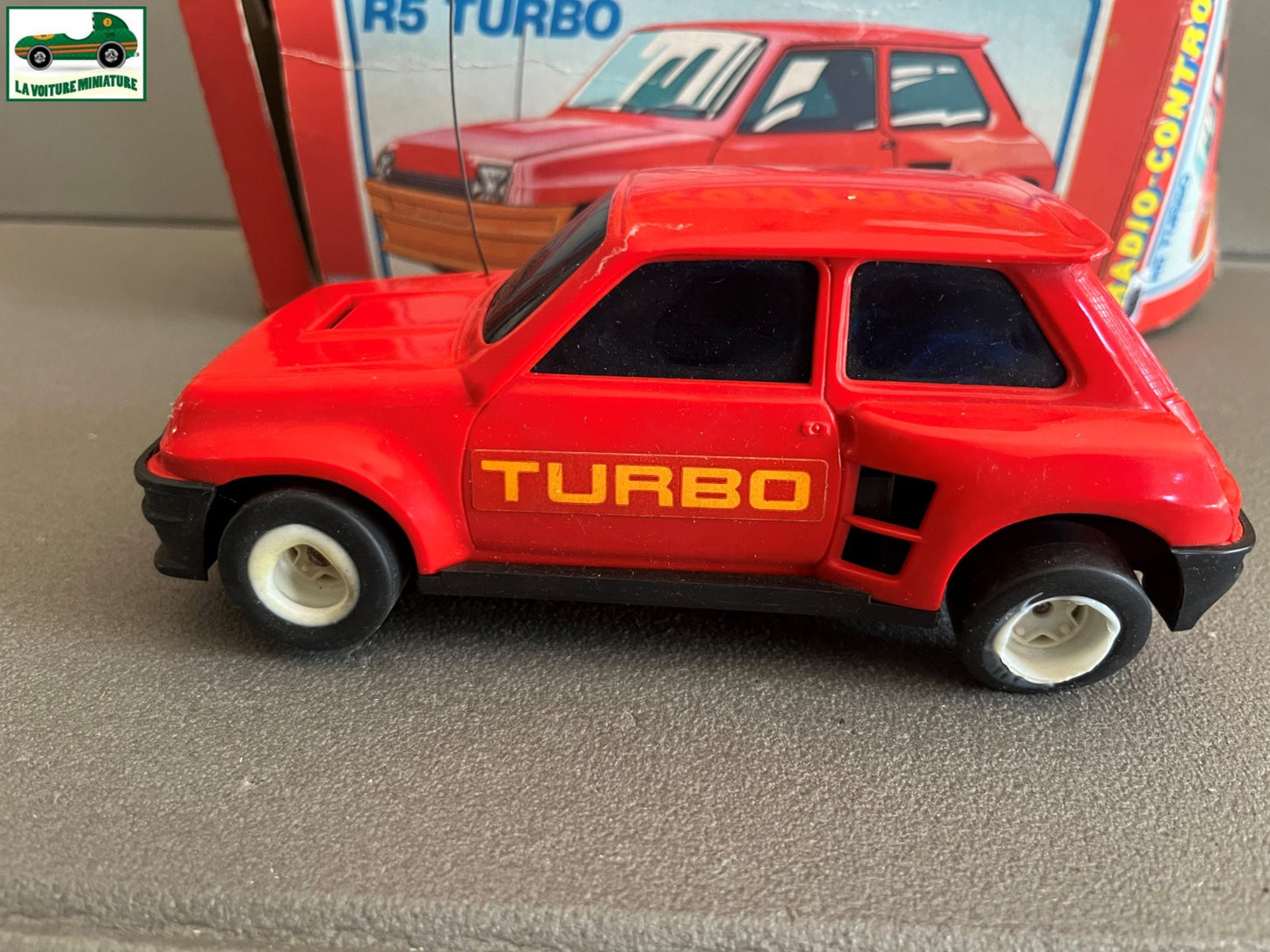 Jouet Ancien Voiture miniature Renault R5 Turbo Ceji France Vintage Défauts