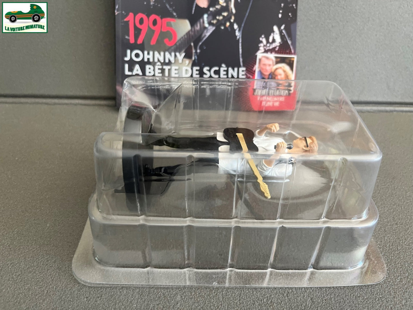 Figurine de Collection Johnny Hallyday + Livret N°17