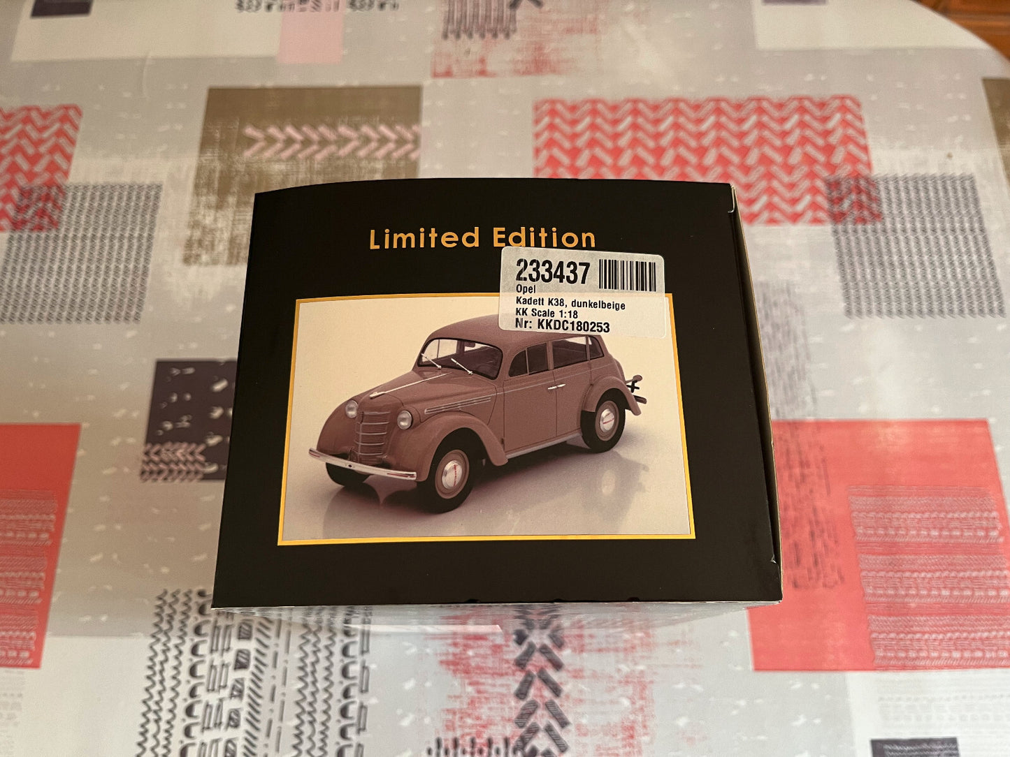 Voiture miniature Opel Kadett K38 Beige KK Scale au 1/18