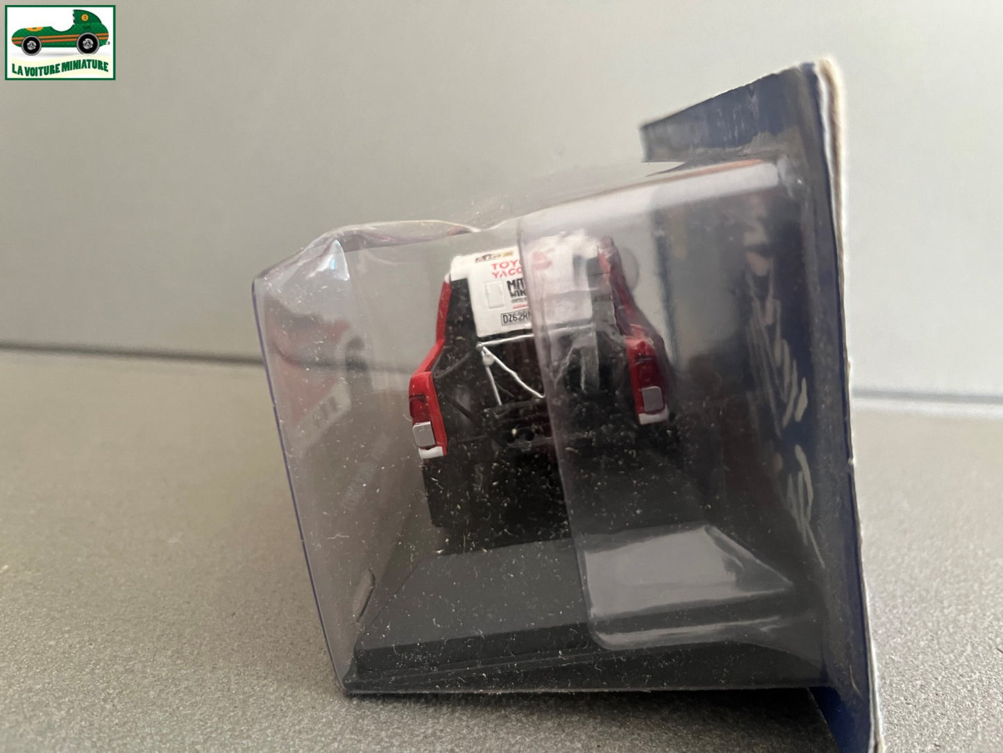 Voiture miniature Toyota Hilux 2017 Rallye Paris Dakar au 1/43