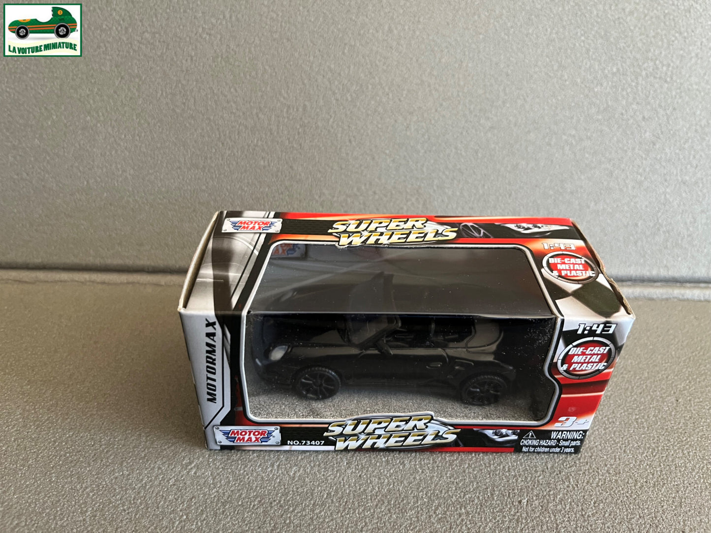 Voiture miniature Porsche 911 cabriolet black Motor Max 1/43