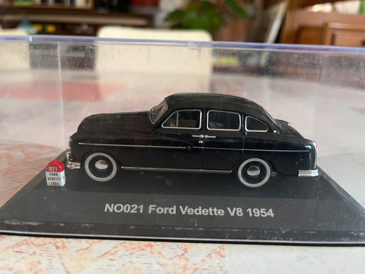 Voiture Miniature Ford Vedette V8 1954 Nostalgie au 1/43