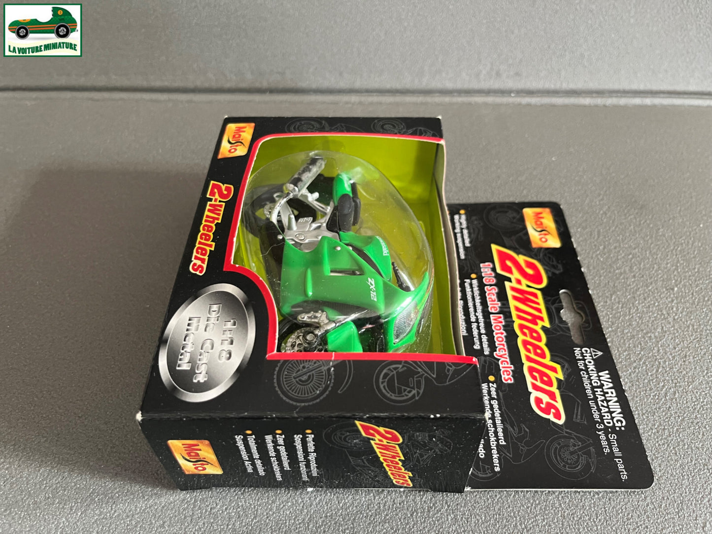 Moto miniature Kawasaki Ninja Maisto au 1/18