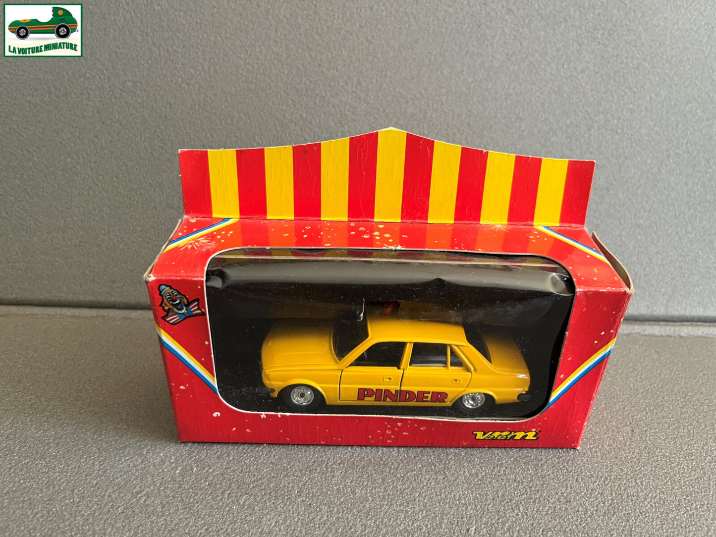 Voiture Miniature Peugeot 305 Pinder Verem au 1/43