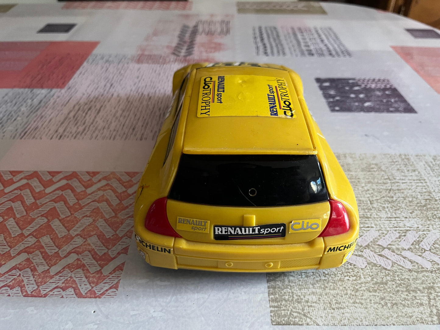 Ancien Jouet Plastique Voiture Miniature Renault Clio 2 Trophy 25cm