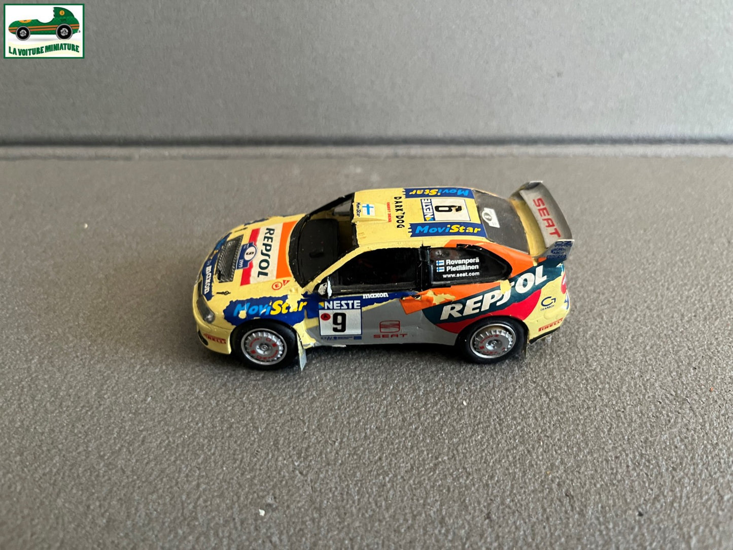 Voiture Miniature Kit monté Seat WRC Provence Moulage au 1/43 Défauts