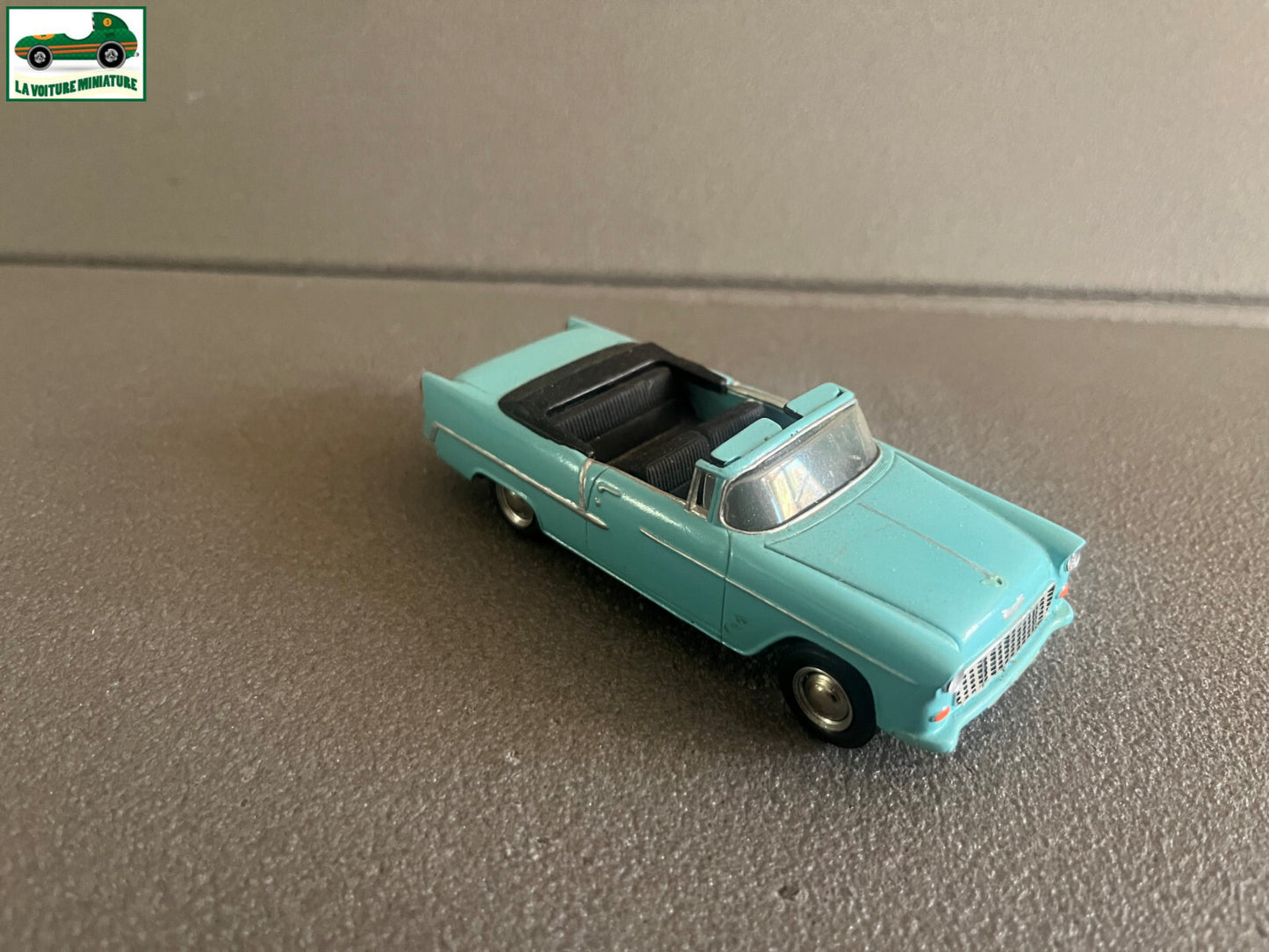 Voiture Miniature Kit monté Chevrolet 1955 Provence Moulage 1/43