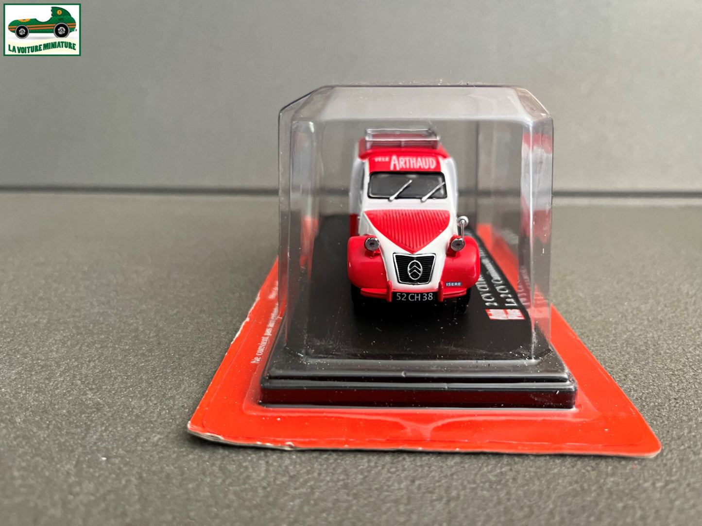 Voiture miniature Citroen 2cv 2 cv Télé Arthaud Auto Plus Hachette 1/43