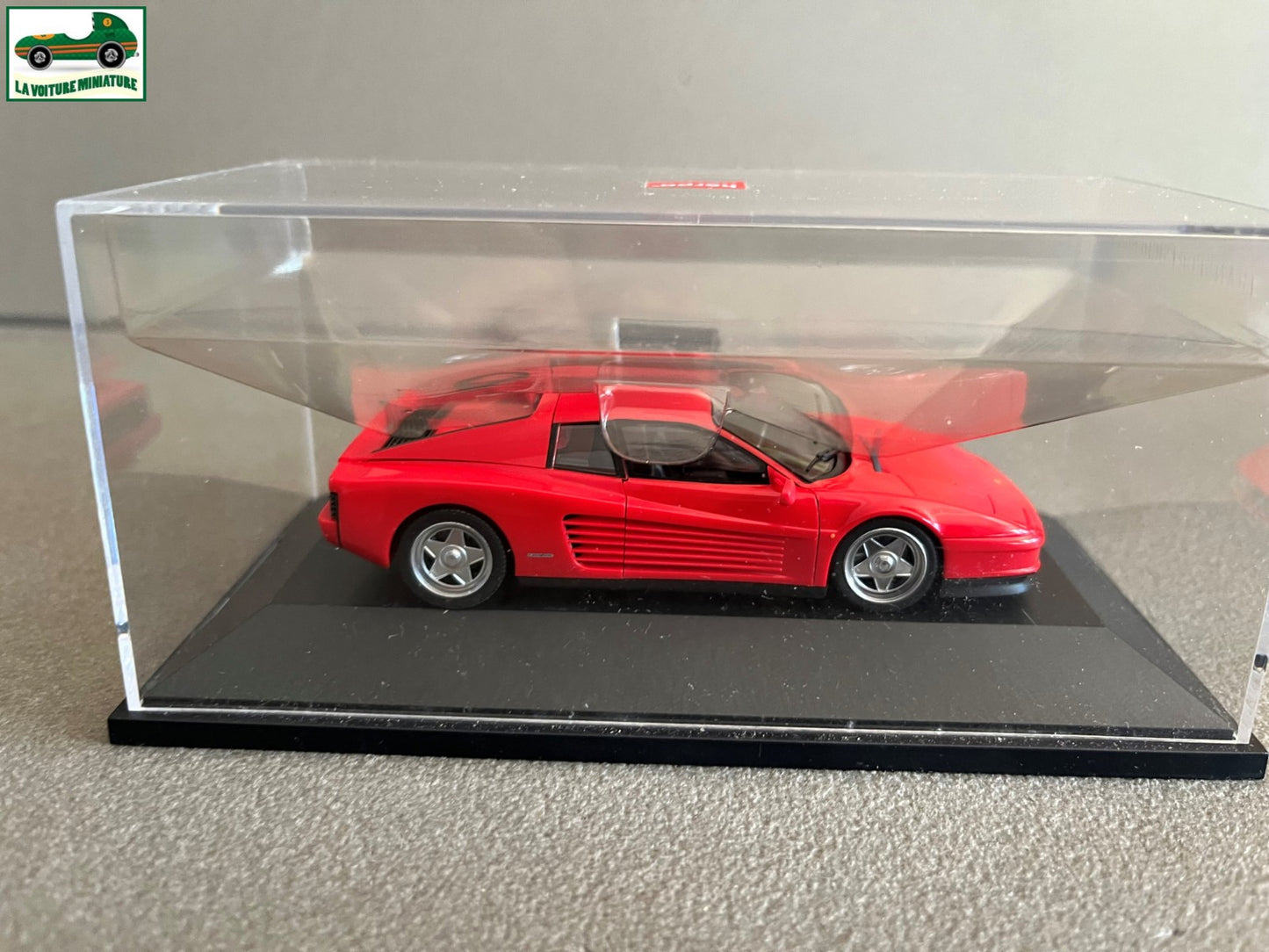 Voiture Miniature Ferrari Testarossa Herpa au 1/43