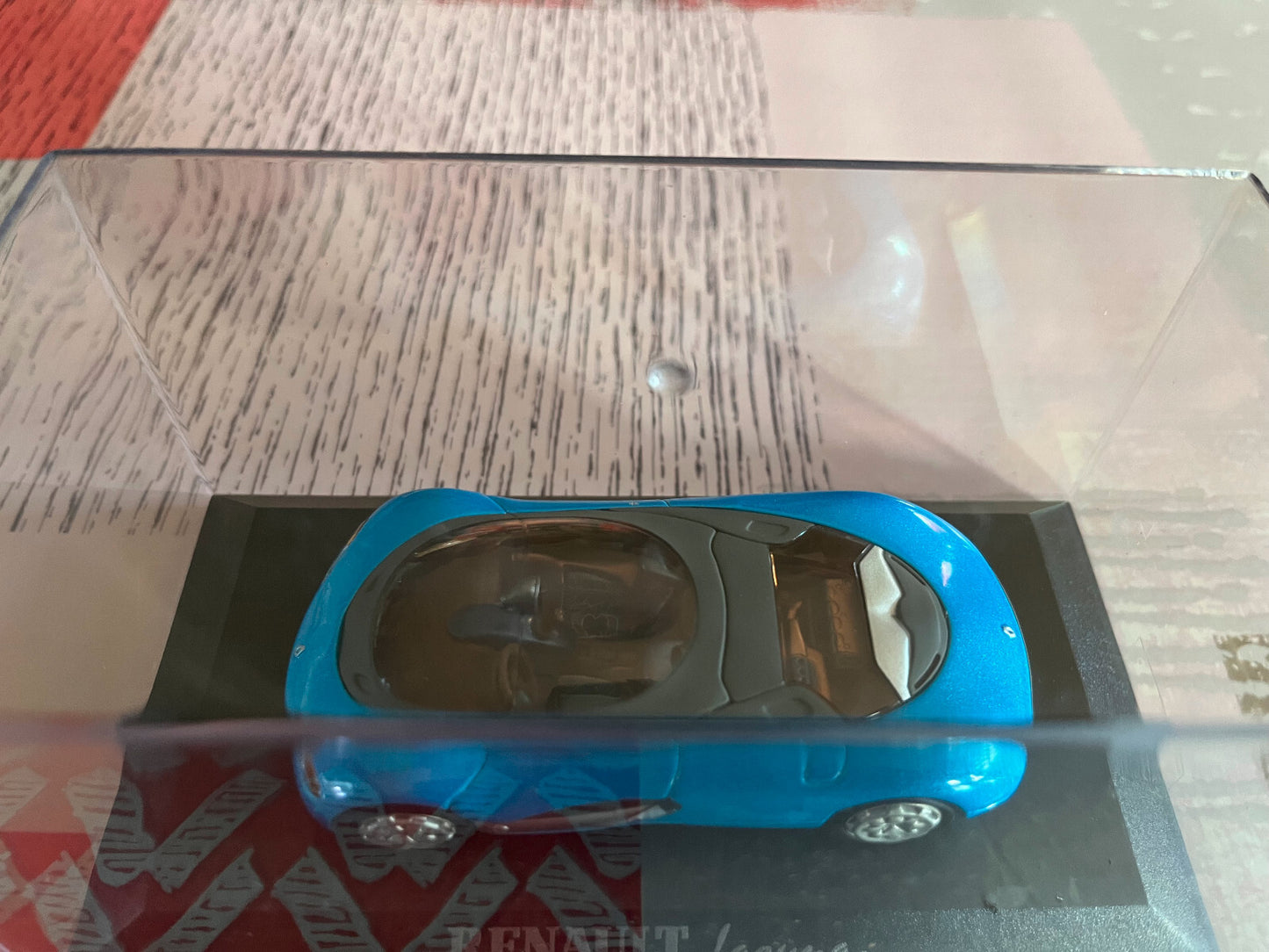 Voiture miniature Renault Laguna Concept Car Norev M6 Collection au 1/43