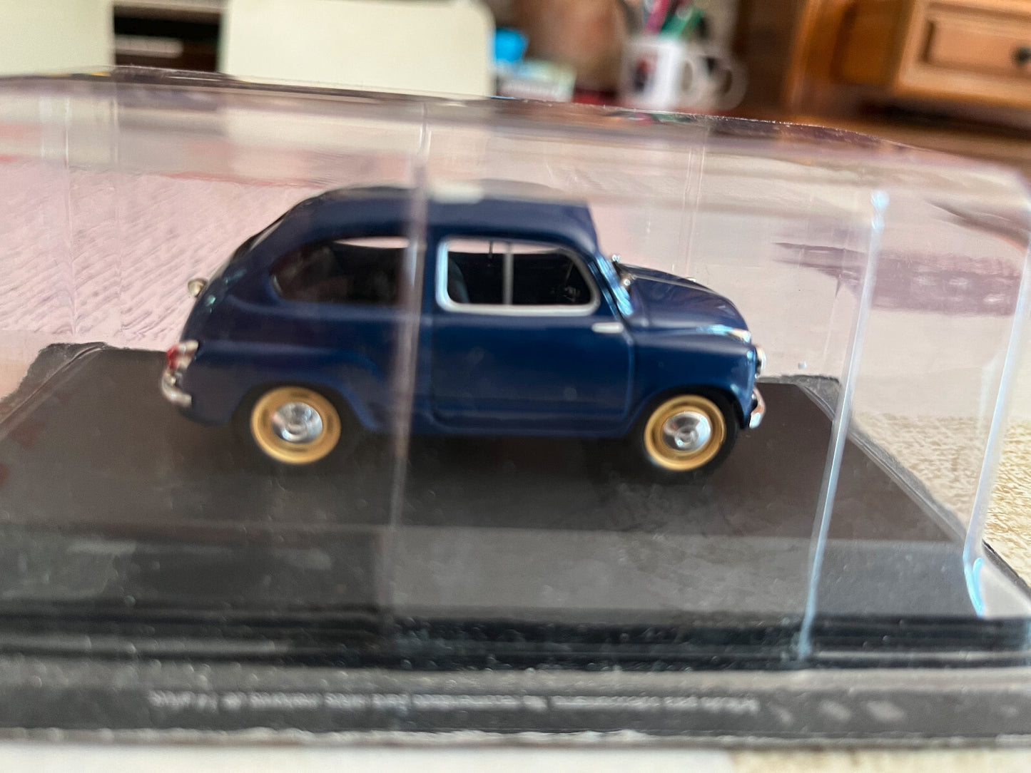 Voiture Miniature Fiat 600 1957 au 1/43
