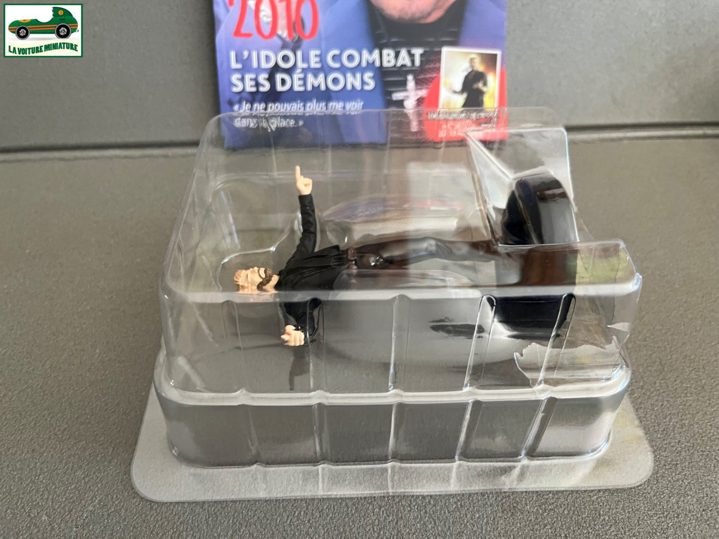 Figurine de Collection Johnny Hallyday + Livret N°15