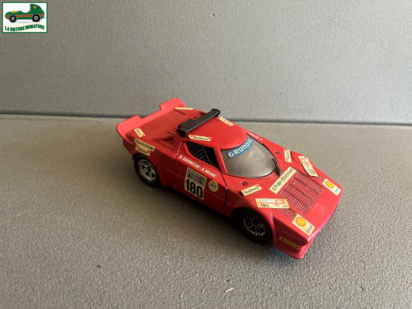Ancienne Voiture Miniature Lancia Stratos Polistil au 1/25 Epave