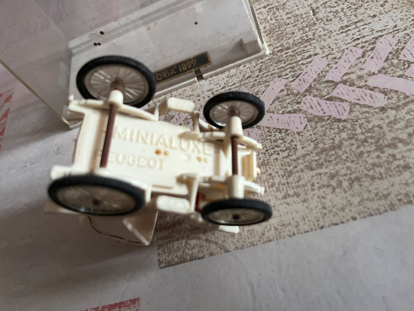 Voiture miniature Plastique 3 Peugeot Victoria 1899 Minialuxe 1/43