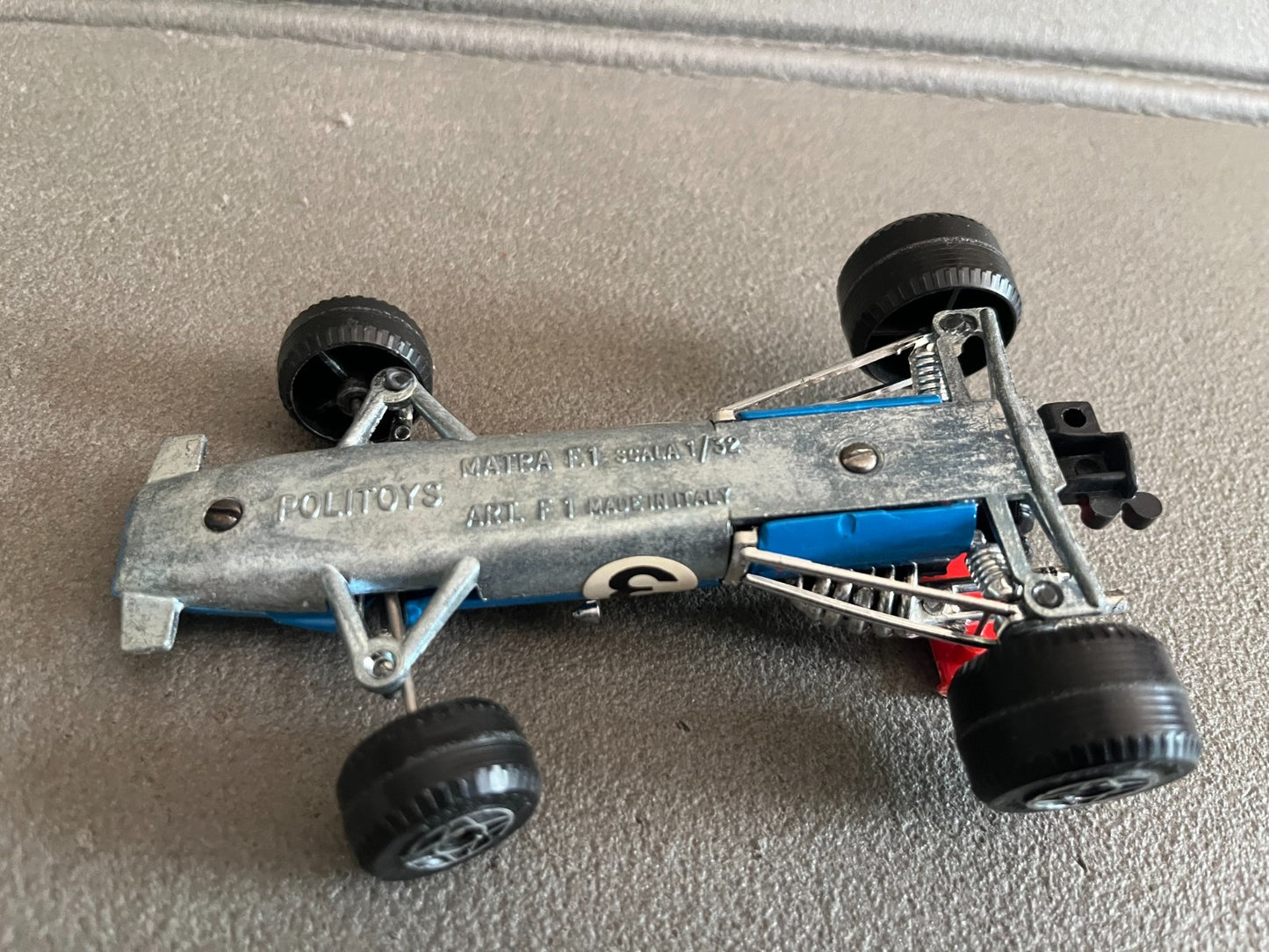 Jouet Ancien Voiture Miniature Matra F1 Politoys Italy au 1/32 Epave